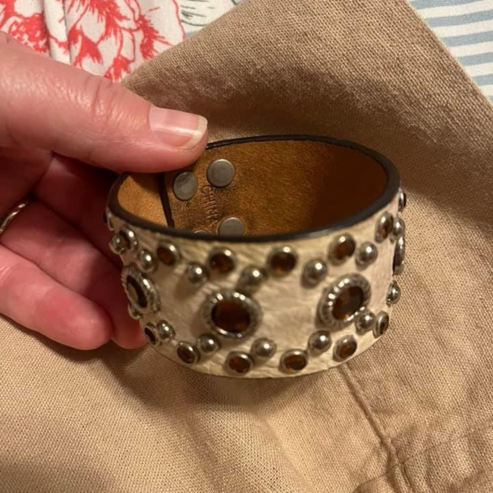 💖EUC💖 Bootbarn Womens accessory  Western style snap bracelet